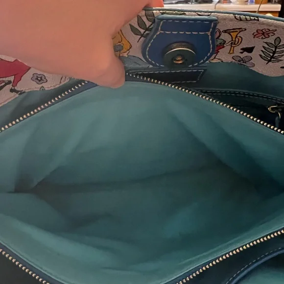 Dooney & Bourke Alice in Wonderland Tote Bag White Cream - Picture 6 of 8